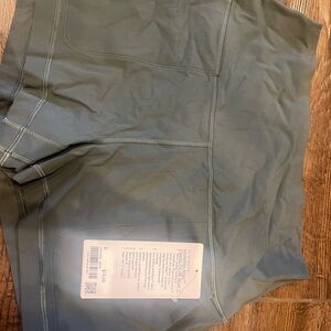 lululemon align classic fit hr short 3"